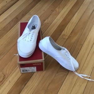 White vans Authentic